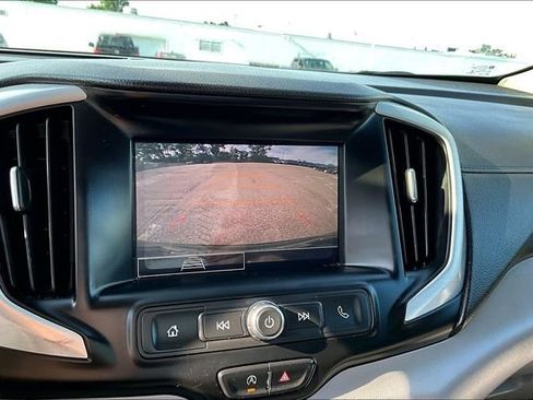 Certified 2023 GMC Terrain SLE w/ Driver Convenience Package AWD/4WD image 21