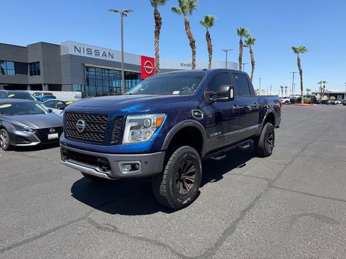 Used 2017 Nissan Titan PRO-4X w/ Pro-4x Convenience Package AWD/4WD image 1