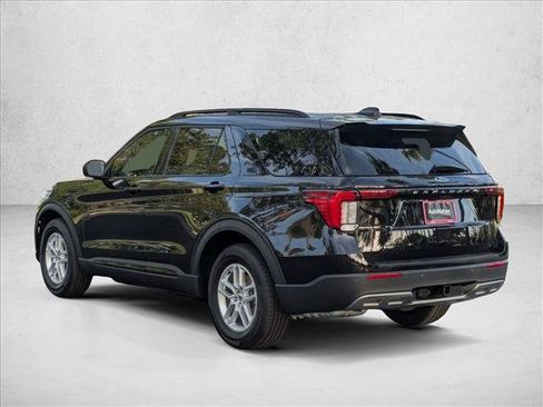 New 2026 Ford Explorer Active w/ Active Comfort Package RWD image 8