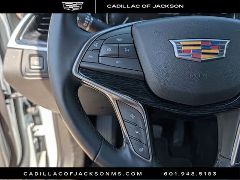 Certified 2025 Cadillac XT5 Premium Luxury image 28