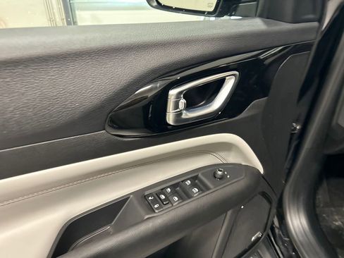 New 2026 Jeep Compass Limited w/ Sun, Sound & Navigation Group image 14