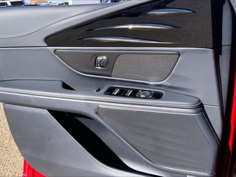 New 2026 Lincoln Nautilus Premier w/ Jet Appearance Package image 10