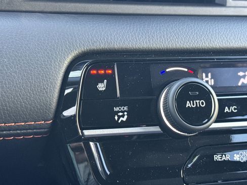 New 2026 Honda Pilot Sport image 25