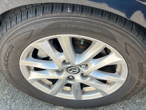 Used 2016 MAZDA MAZDA3 i Sport w/ Preferred Equipment Package FWD image 10