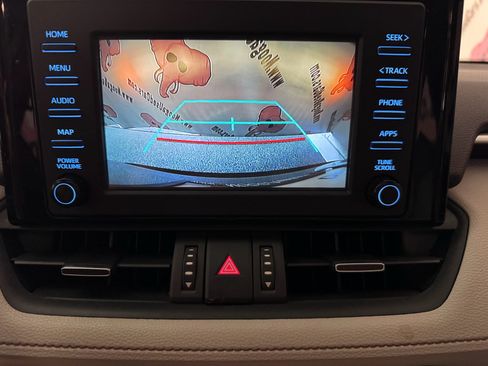 Used 2019 Toyota RAV4 XLE Premium w/ Cold Weather Package AWD/4WD image 29