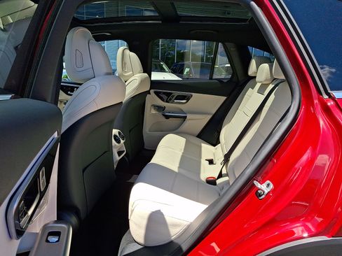 Used 2026 Mercedes-Benz GLC 300 4MATIC image 10