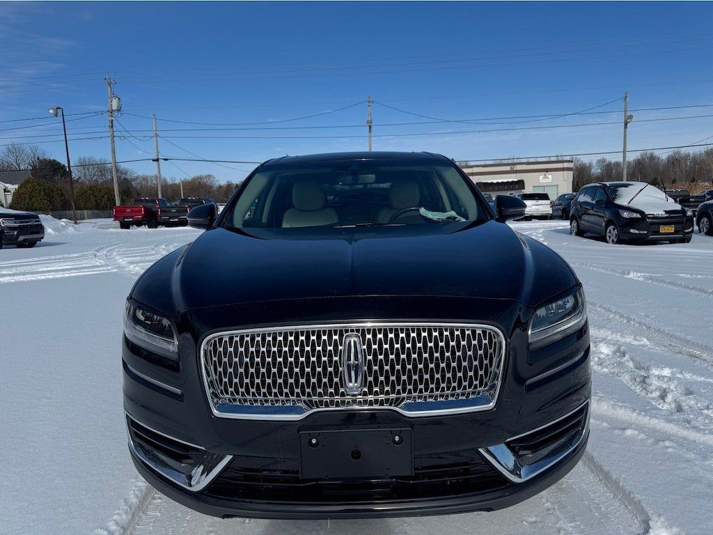 Used 2020 Lincoln Nautilus Reserve AWD/4WD image 2