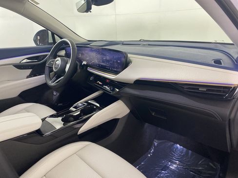 Used 2024 Buick Envision Avenir image 34