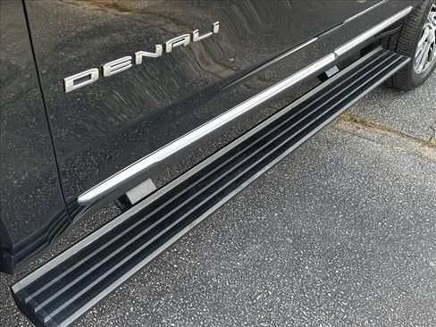 New 2026 GMC Yukon Denali w/ Denali Reserve Package AWD/4WD image 19