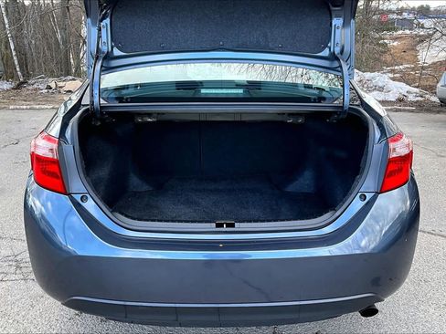 Used 2017 Toyota Corolla LE w/ Carpet Mat Package (TMS) image 29