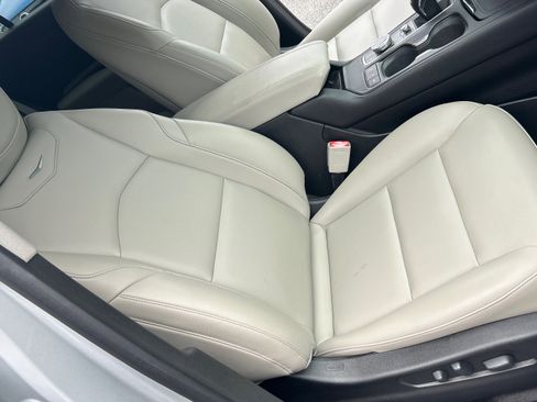 Used 2019 Cadillac XT4 Luxury image 40