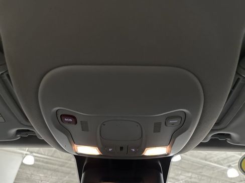 Used 2020 Jeep Renegade Altitude image 34