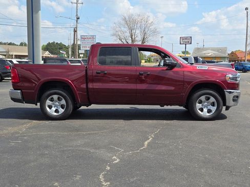 Used 2025 RAM 1500 Big Horn AWD/4WD image 6