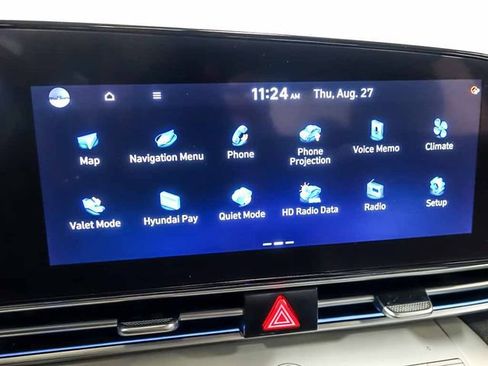 Used 2024 Hyundai Elantra Limited FWD image 21