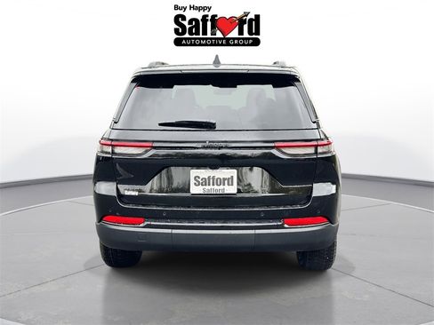 New 2025 Jeep Grand Cherokee 4WD image 8