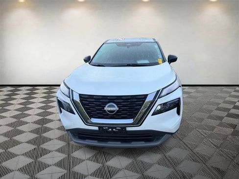 Used 2023 Nissan Rogue S AWD/4WD image 2