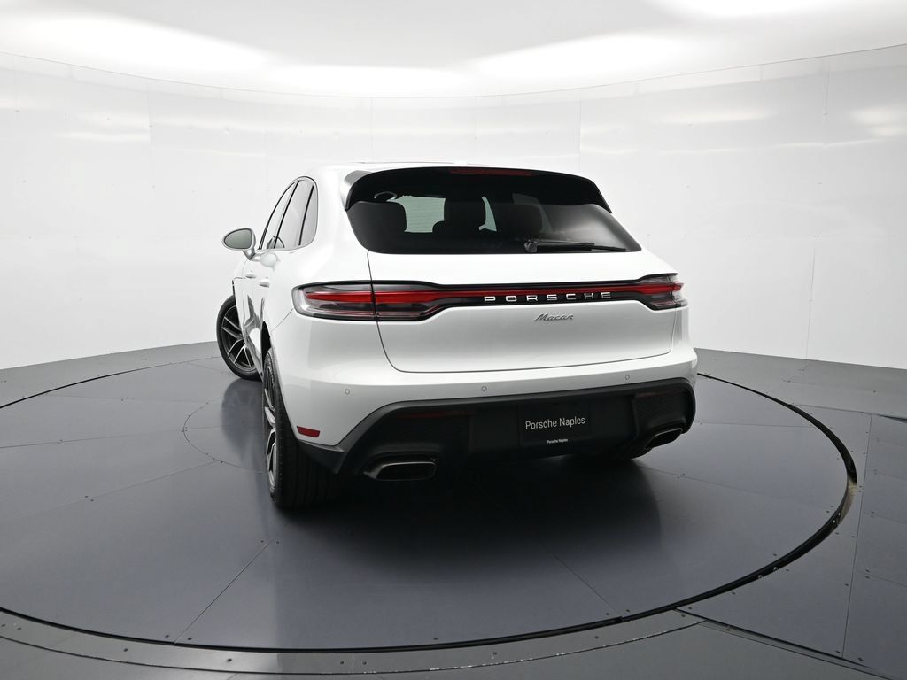 Certified 2026 Porsche Macan AWD/4WD image 27