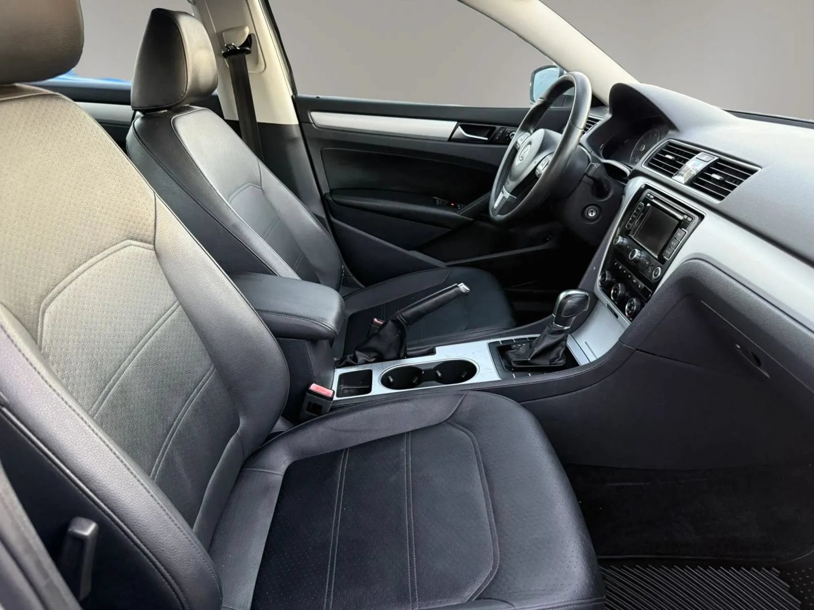 Used 2013 Volkswagen Passat 2.5 SE FWD image 18