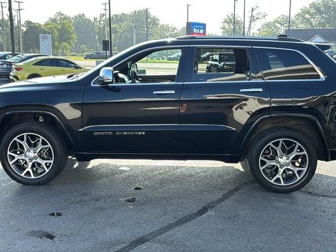 Used 2020 Jeep Grand Cherokee Overland AWD/4WD image 3