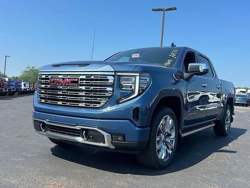 New 2026 GMC Sierra 1500 Denali w/ Denali Reserve Package AWD/4WD image 3