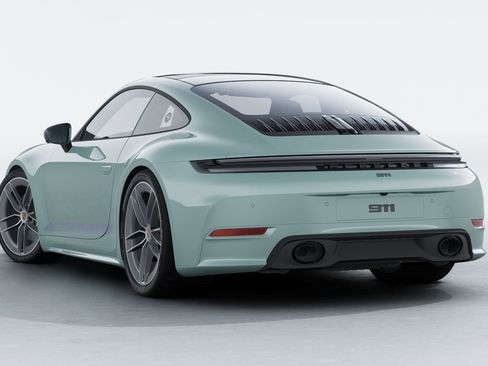 New 2026 Porsche 911 Carrera T image 3