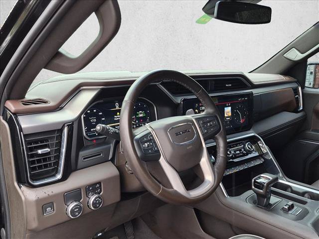 Used 2023 GMC Sierra 1500 Denali RWD image 9