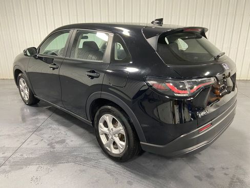 Used 2025 Honda HR-V LX image 3