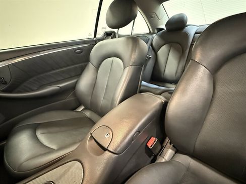 Used 2004 Mercedes-Benz CLK 320 Coupe image 26