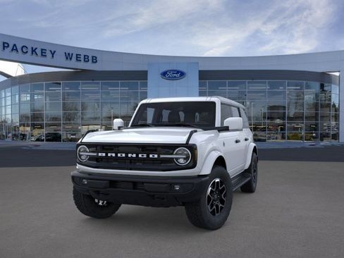 New 2026 Ford Bronco Outer Banks image 4