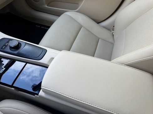 Used 2015 Lexus ES 350 w/ Premium Package image 20