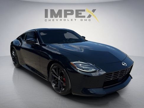 Used 2025 Nissan Z Performance w/ Floor Mat Package RWD image 8