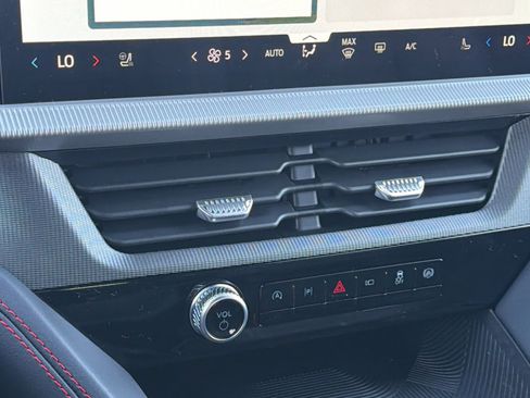 New 2026 Ford Explorer ST-Line w/ ST-Line Street Pack image 14