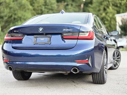 Used 2019 BMW 330i xDrive Sedan w/ Convenience Package image 4