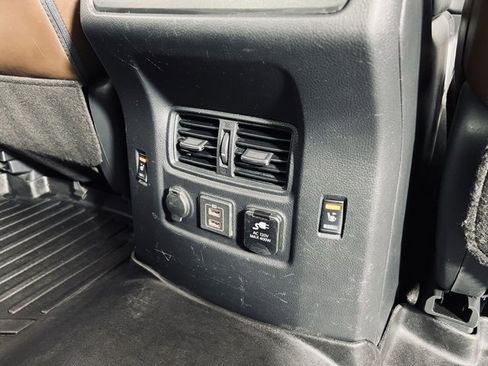 Used 2019 Nissan Titan Platinum Reserve w/ Platinum Utility Package image 15