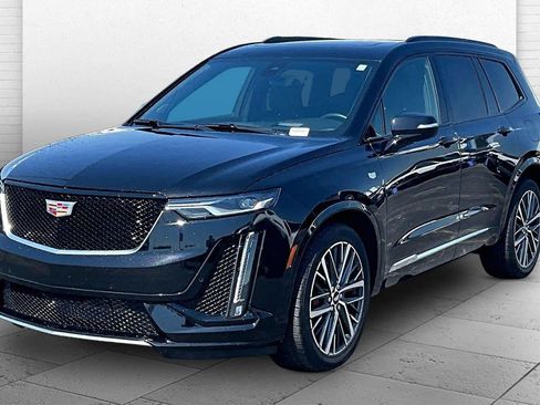 Certified 2024 Cadillac XT6 Sport w/ Technology Package AWD/4WD image 13