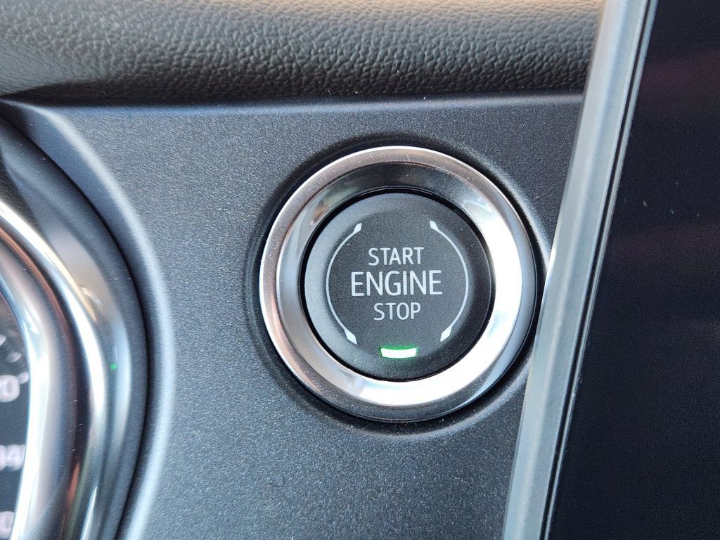 New 2026 Chevrolet Blazer LT w/ Convenience Package FWD image 16