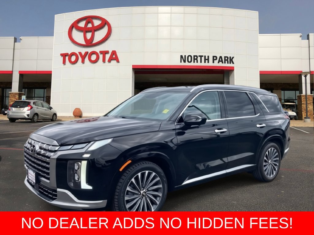 Used 2024 Hyundai Palisade Calligraphy FWD image 1