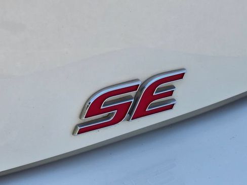 Used 2025 Toyota Corolla SE FWD image 16