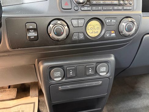 Used 2014 Honda Ridgeline SE image 28