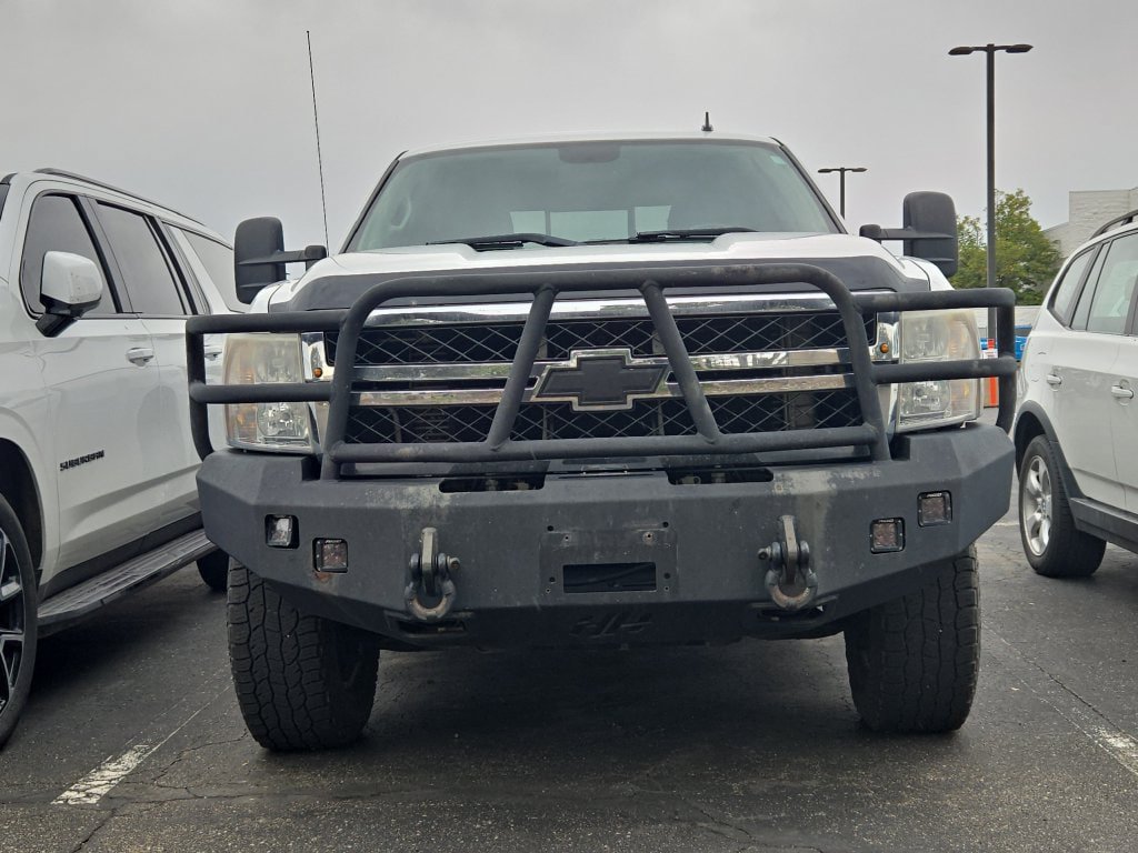 Used 2011 Chevrolet Silverado 3500 LT w/ Interior Plus Package AWD/4WD image 2