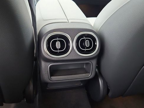New 2026 Mercedes-Benz GLC 300 image 18