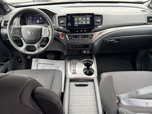 Used 2021 Honda Passport Sport image 31