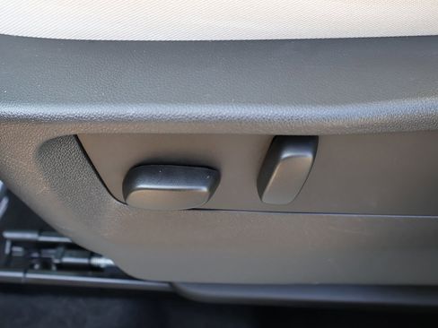 Used 2023 Buick Envision Avenir image 37