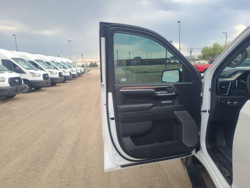 Used 2024 GMC Sierra 1500 Denali w/ Denali Reserve Package AWD/4WD image 13