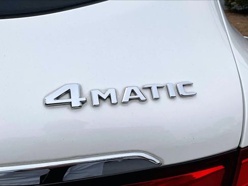 Used 2019 Mercedes-Benz GLC 300 4MATIC image 10