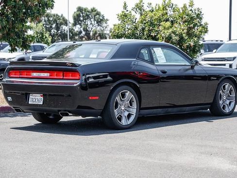 Used 2013 Dodge Challenger R/T RWD image 5