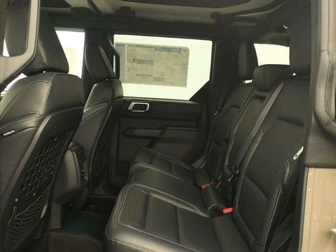 New 2026 Ford Bronco Badlands image 10