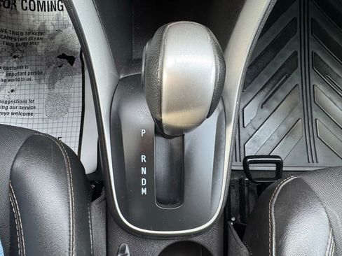 Used 2018 Chevrolet Trax LT w/ LT Convenience Package image 19