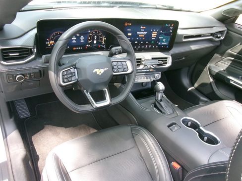 Used 2025 Ford Mustang Premium RWD image 26