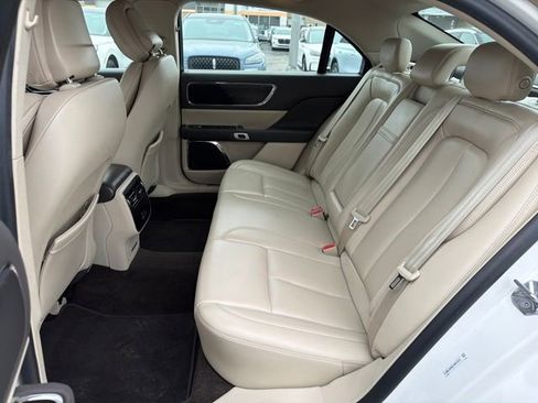 Used 2020 Lincoln Continental AWD w/ Convenience Package image 28
